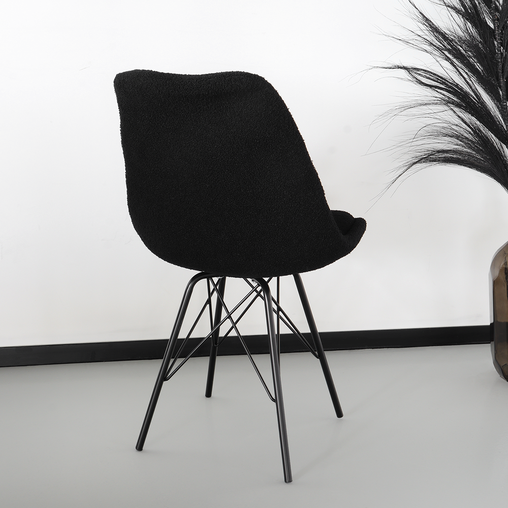 Chaise de salle à manger Viga teddy noir