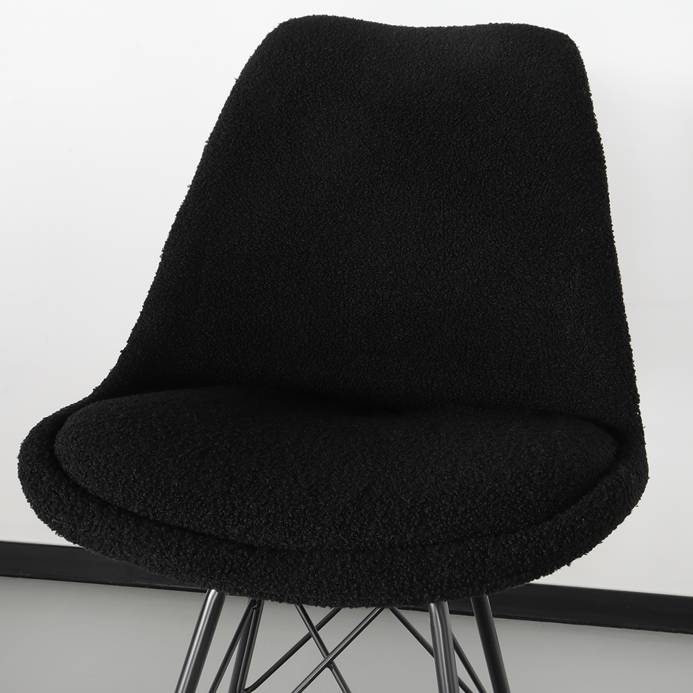 Chaise de salle à manger Viga teddy noir