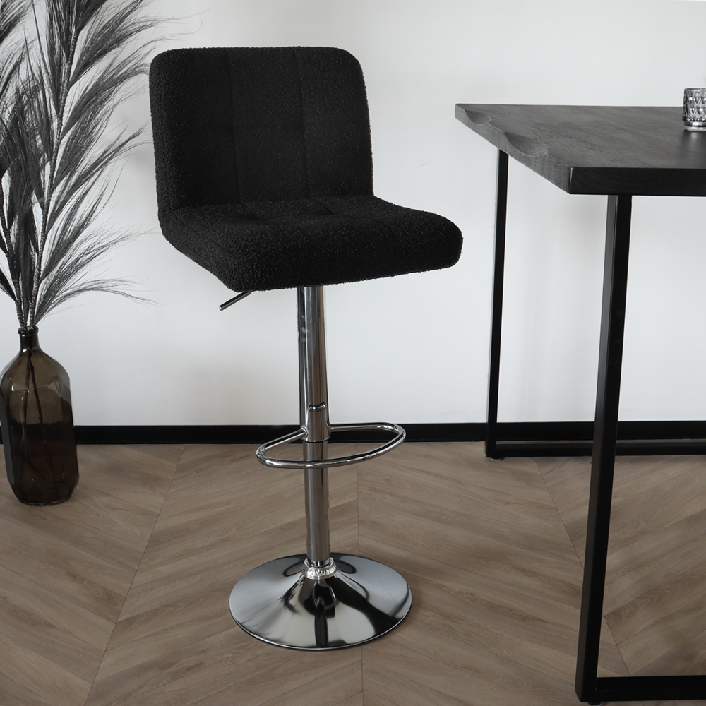 Tabouret de bar Anel avec dossier en tissu teddy noir Tabouret de bar Anel avec dossier en tissu teddy noir