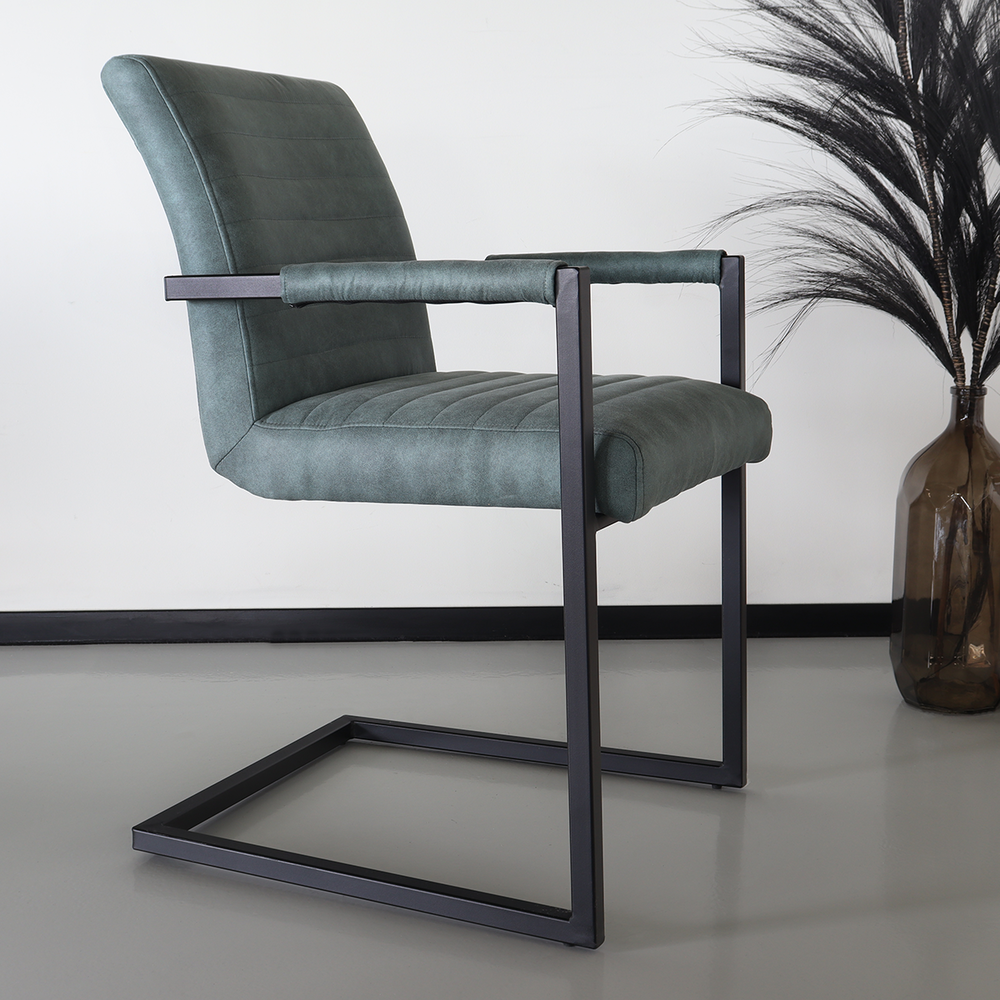 Chaise de salle à manger avec accoudoir vert Noor design
