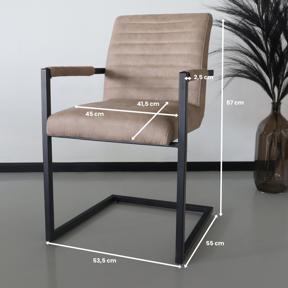 Chaise de salle à manger avec accoudoir beige Noor design Chaise de salle à manger avec accoudoir beige Noor design