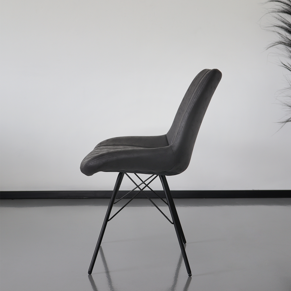 Chaise de salle à manger Chesro industrielle noir