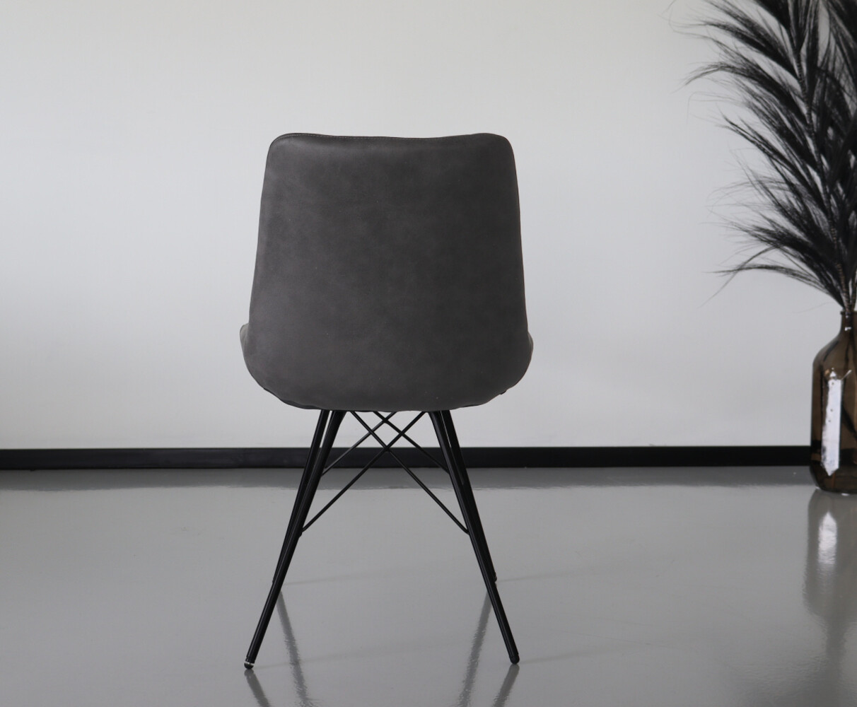 Chaise de salle à manger Chesro industrielle gris Chaise de salle à manger Chesro industrielle gris