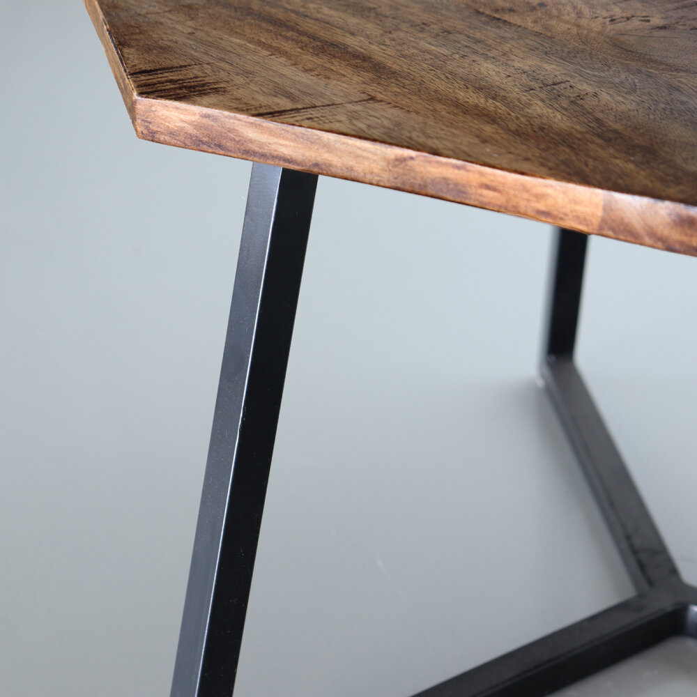 Table basse en bois de manguier octogonale style industriel Loes 2 pièces Table basse en bois de manguier octogonale style industriel Loes 2 pièces