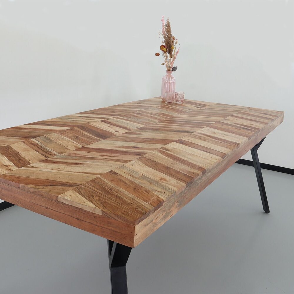 Table de salle à manger à chevrons Danae 160x90cm en bois d'acacia