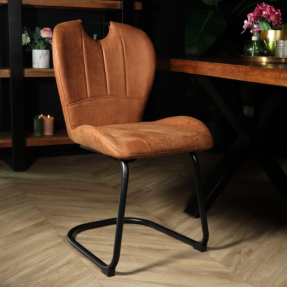 Chaise de salle à manger Yara avec poignée cognac industriel Chaise de salle à manger Yara avec poignée cognac industriel