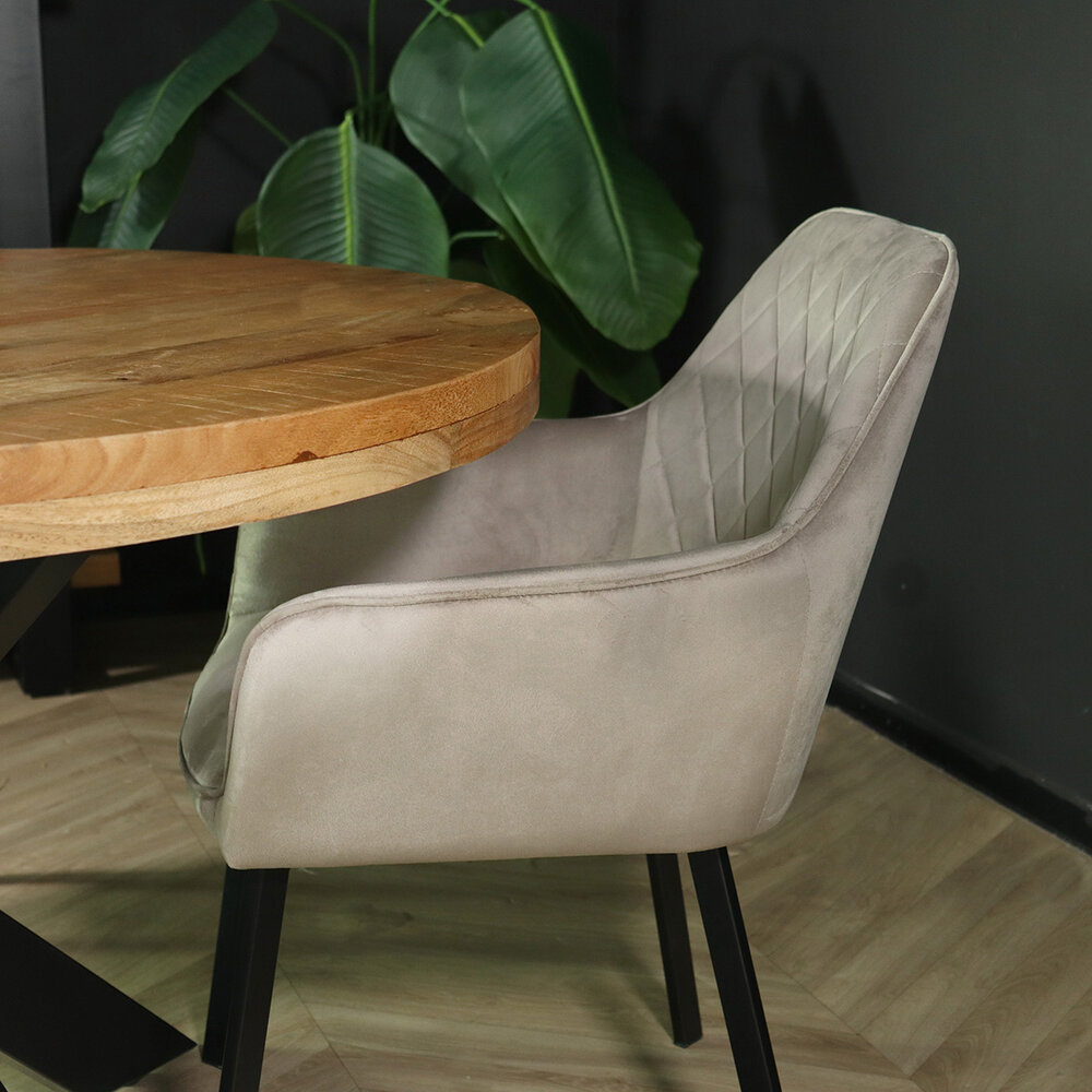 Chaise de salle à manger Yurgan marron clair velours avec accoudoirs Chaise de salle à manger Yurgan marron clair velours avec accoudoirs