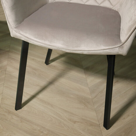 Lizzely Garden & Living Chaise de salle à manger Yurgan marron clair velours avec accoudoirs Lizzely Garden & Living Chaise de salle à manger Yurgan marron clair velours avec accoudoirs