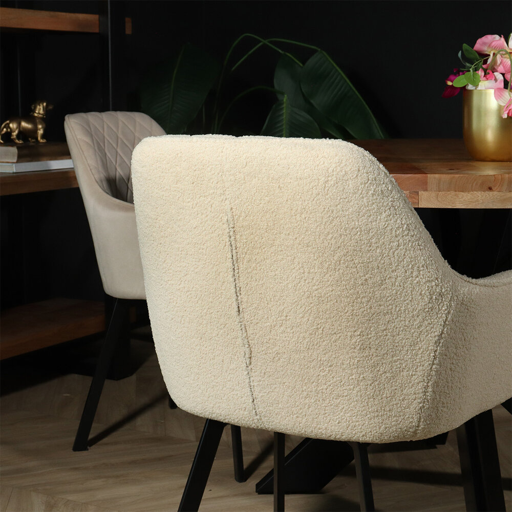 Chaise de salle à manger avec accoudoirs Yurgan teddy bouclé beige