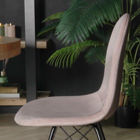 Lizzely Garden & Living Chaise de salle à manger industrielle en velours rose Finn Lizzely Garden & Living Chaise de salle à manger industrielle en velours rose Finn