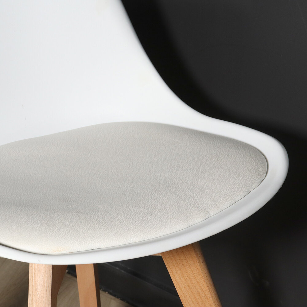 Chaise de salle à manger avec rembourrage à l’assise blanc