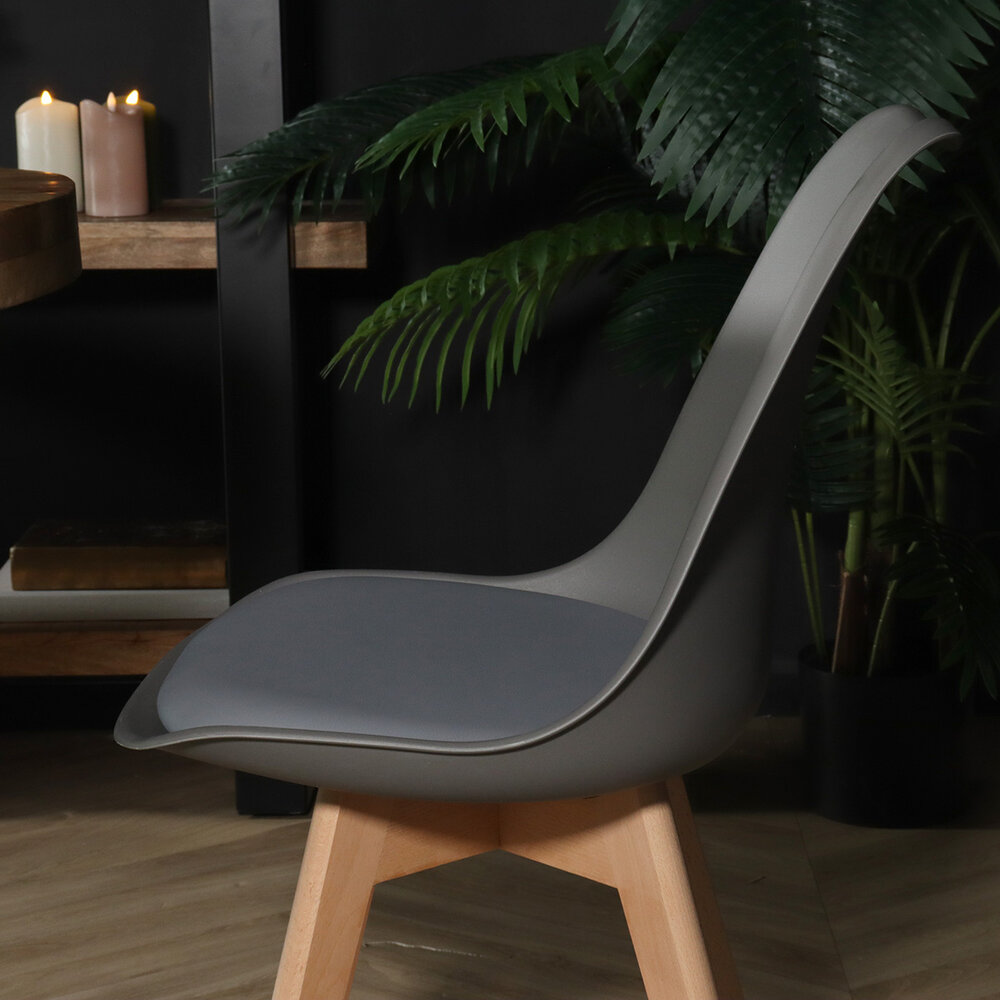 Chaise de salle à manger avec rembourrage à l’assise gris