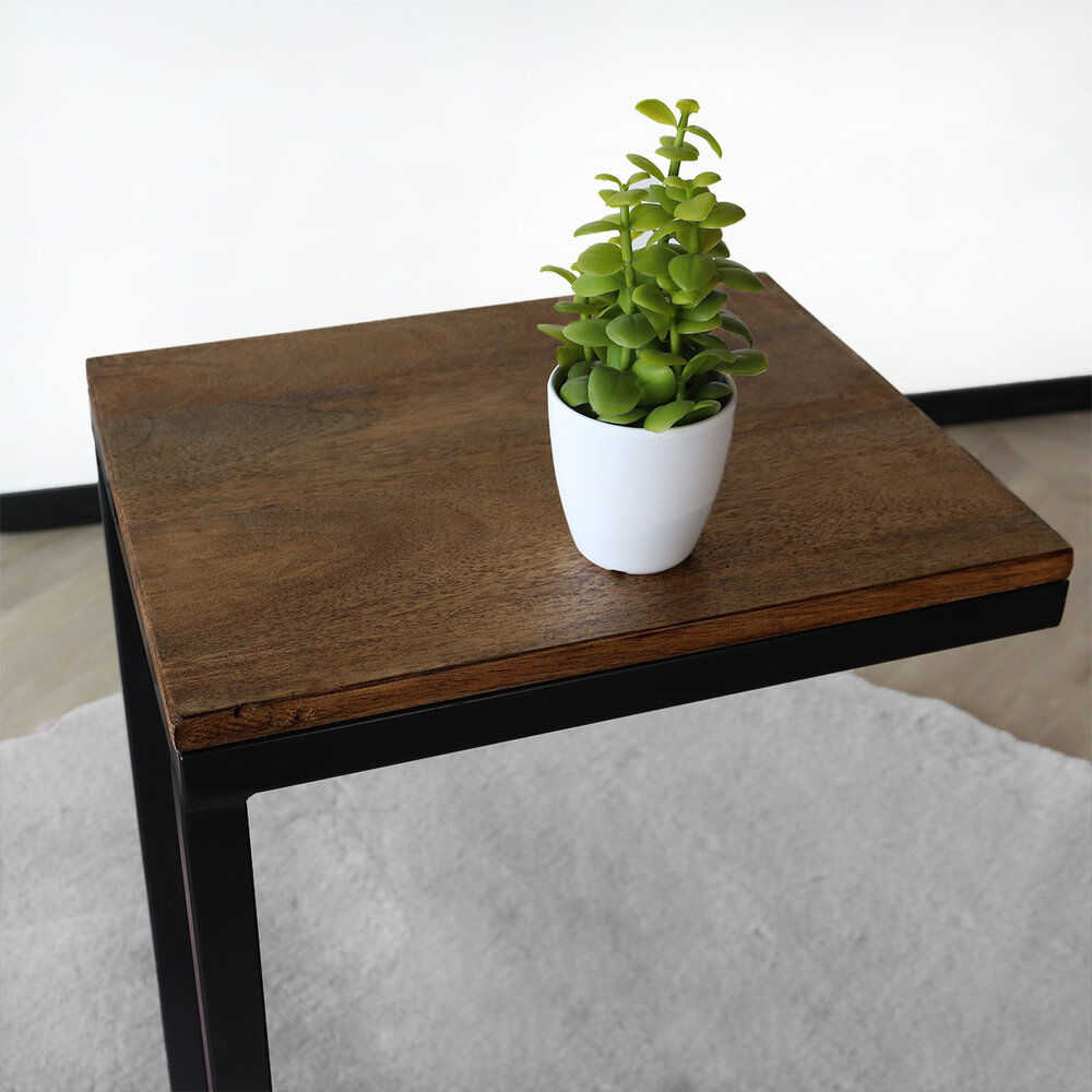 Table d'appoint Jerry en bois de manguier durable de 69 cm bout de canapé