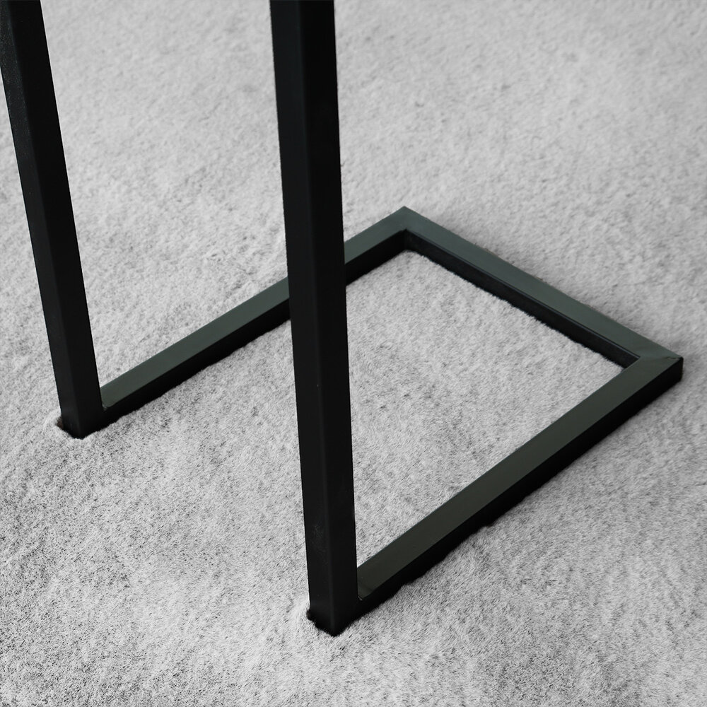 Table d'appoint Jerry en bois de manguier durable de 69 cm bout de canapé