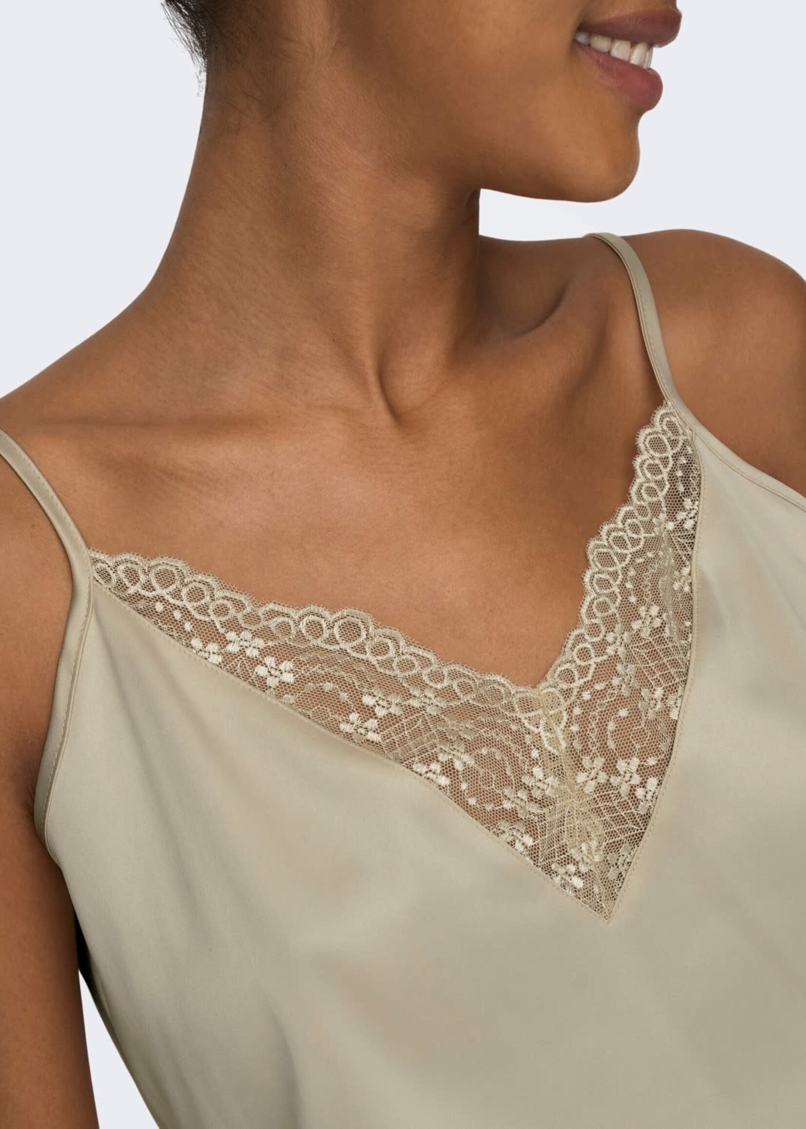 ONLY Victoria Lace Mix Singlet Creme