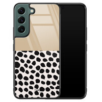 TMK Samsung Galaxy S22 glazen hardcase - Brown dots abstract