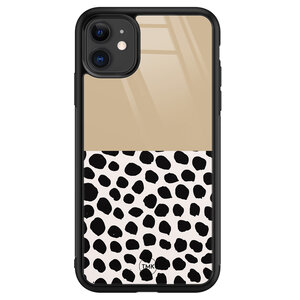 TMK iPhone 11 glazen hardcase - Brown dots abstract