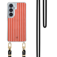 Casevibes Samsung Galaxy S26 hoesje met zwart koord - Streepjes
