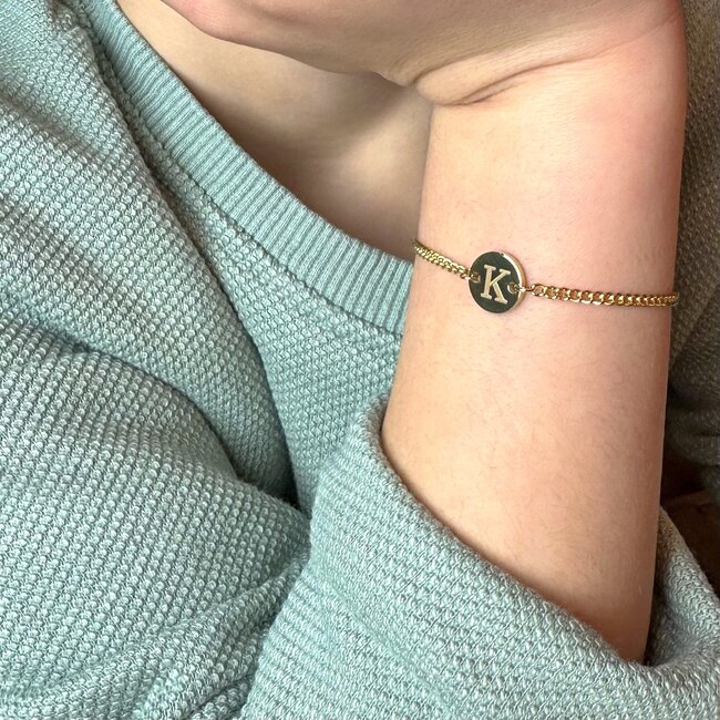 Kids | Mini coin armband met initiaal