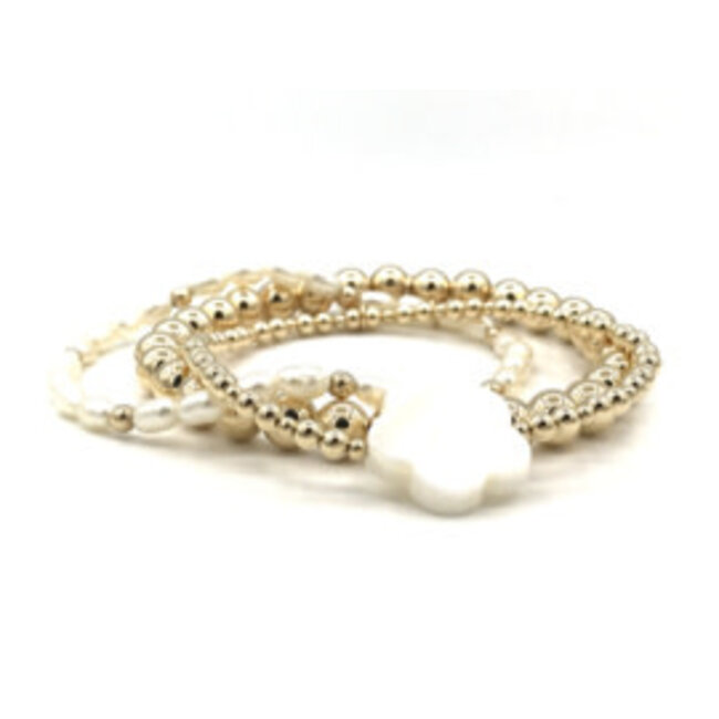 Armcandy by Syl Armcandy by Syl armband Lieve met real gold plated balletjes en witte parel bloem
