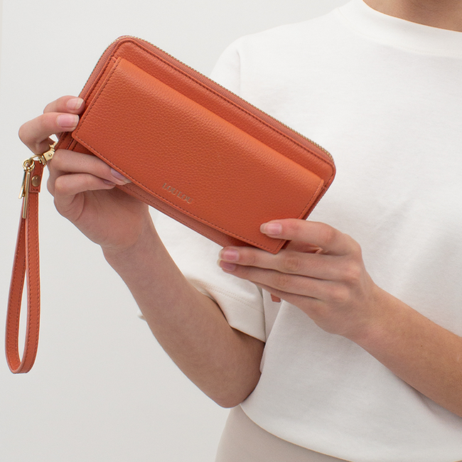 LouLou Essentiels LouLou Essentiels SLB Portemonnee Abricot gold