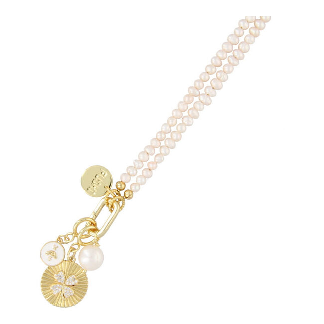 Fushi Fushi Ketting zoetwaterparel 4-5mm met clipslot en bedels