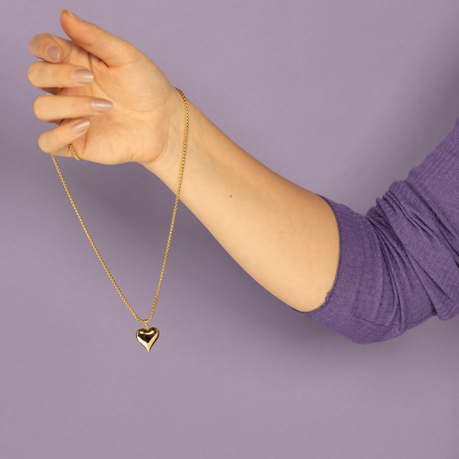 My bendel MB3538 - My Bendel - Gouden ketting lang met 17 mm hart bedel - lang model