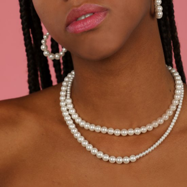 My bendel VI6122 - My Bendel - dubbele ketting met grote en kleine witte parels