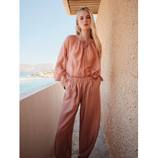 Devotion TWINS DEVOTION - SATIN BLOUSE - POWDER