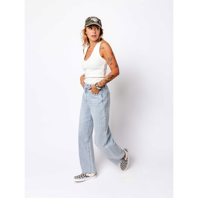 Catwalk Junkie CATWALK JUNKIE - VNECK RIB SINGLET - OFF WHITE
