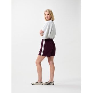 Catwalk Junkie CATWALK JUNKIE - TRACKSUIT SHORTS - WINETASTING