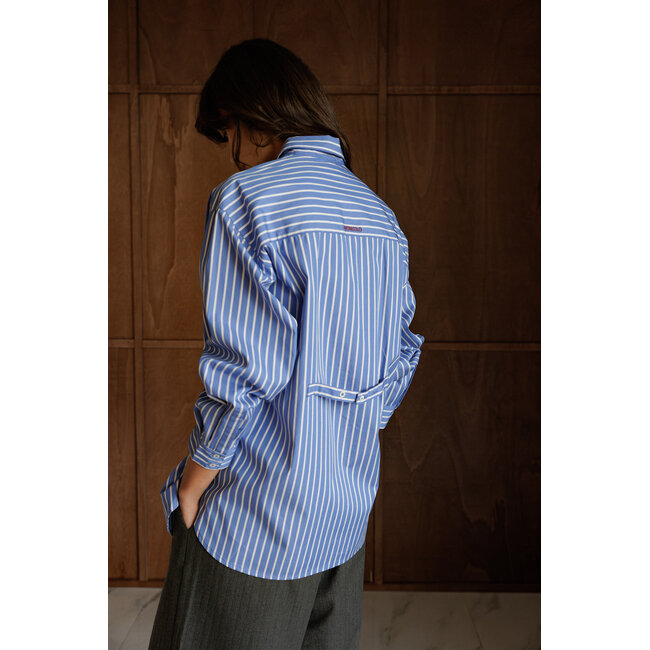Indi&Cold INDI & COLD - CLASSIC SHIRT WITH LACE CUFFS - BLUE