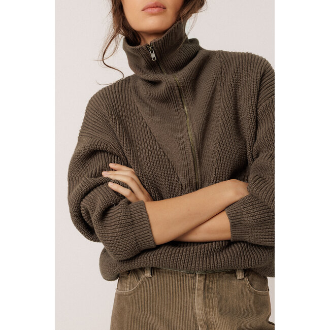 Indi&Cold INDI & COLD - ZIP SWEATER WITH MERINO - KHAKI