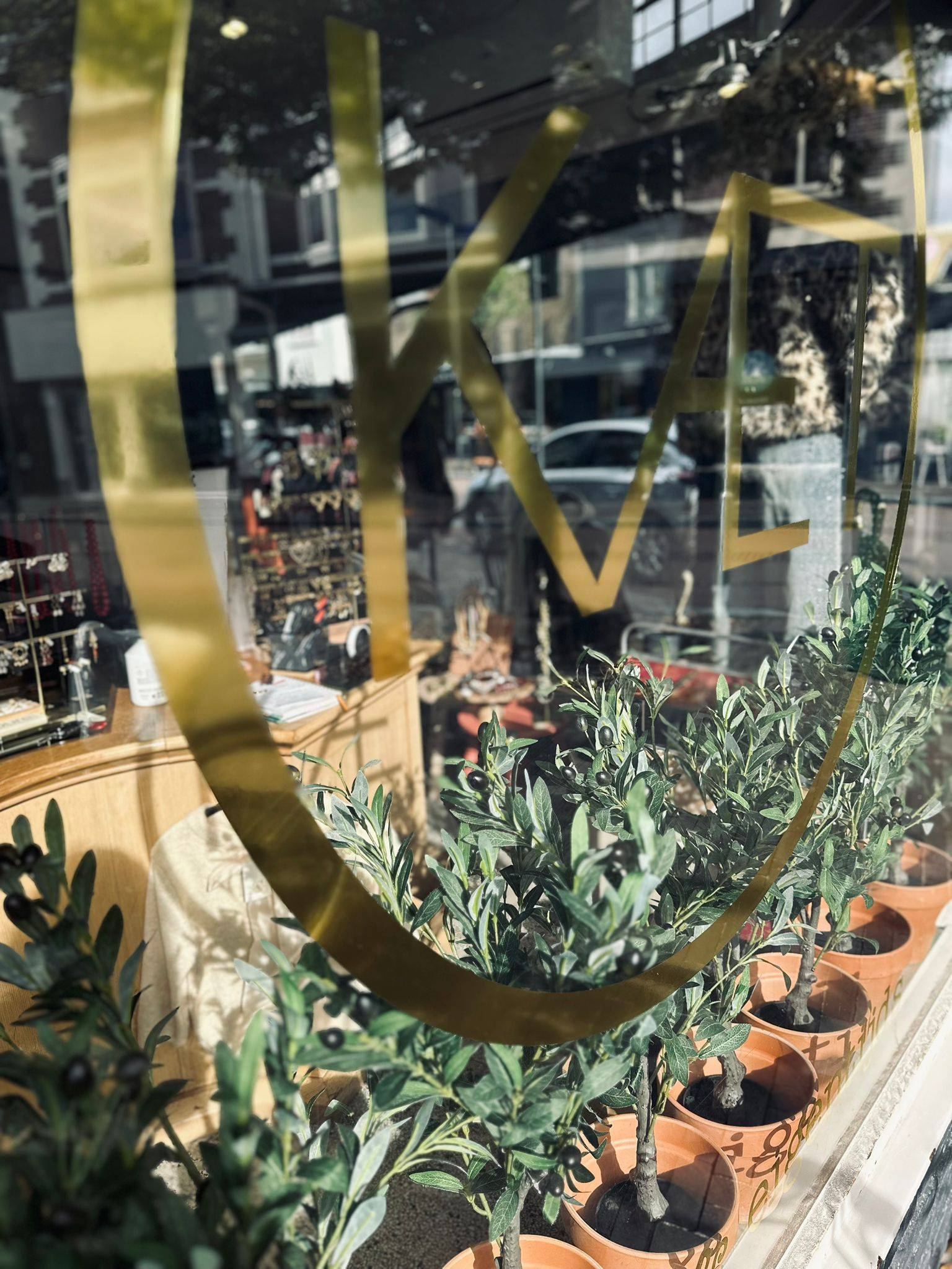 Shop de nieuwste kettingen van Fushi!