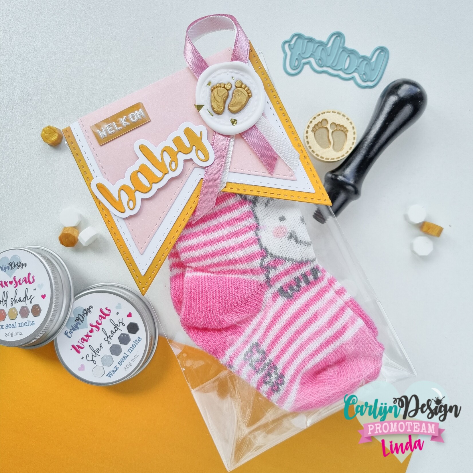 CarlijnDesign Waxzegel 9 Baby voetjes + handvat