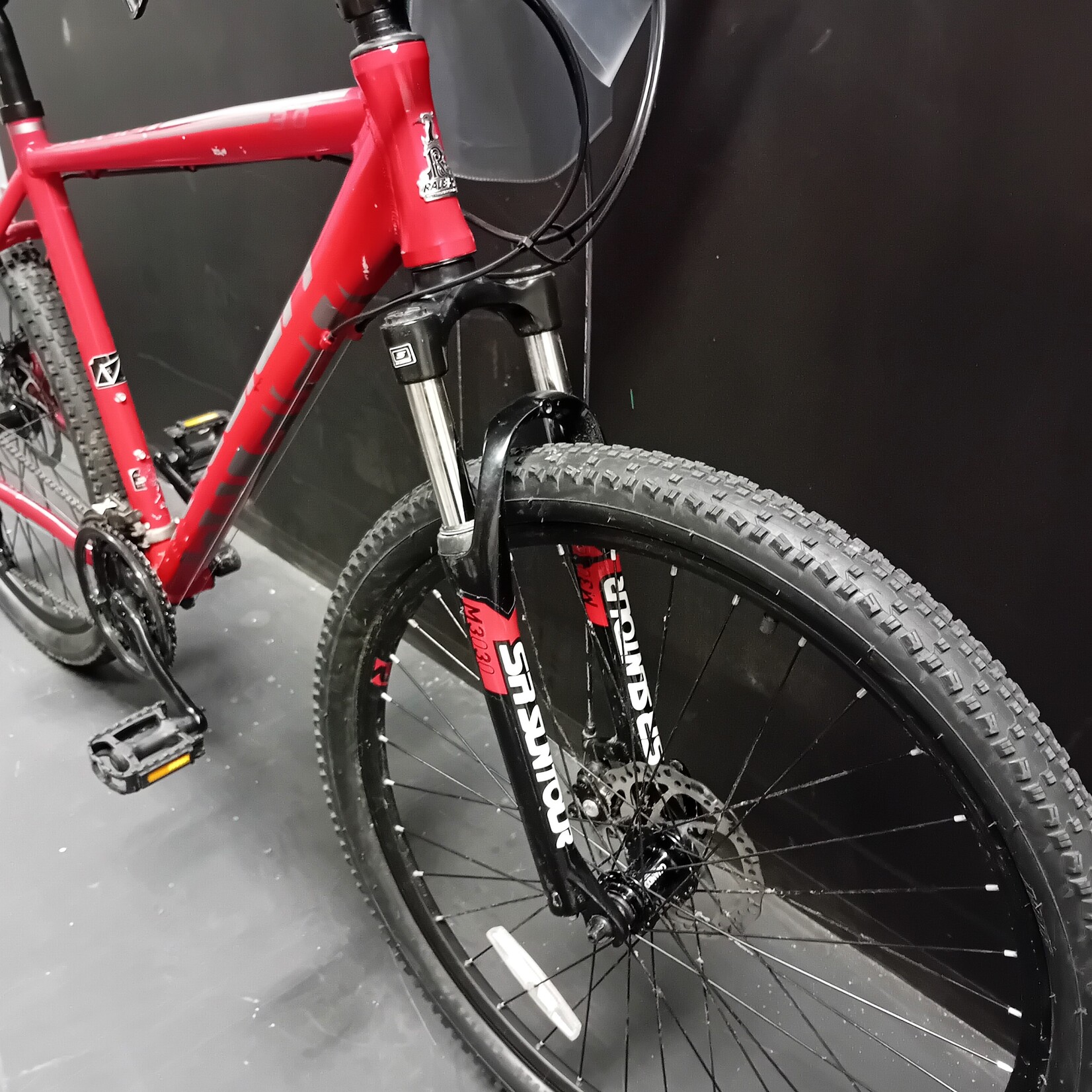 Raleigh Raleigh Men's Mountain Bike - red