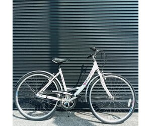 White Mayfair Women's Bike Frontline Bikes