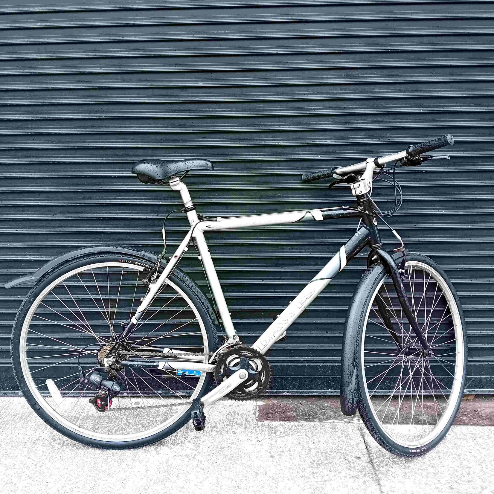 Dawes Dawes Discovery 201 Hybrid Bike