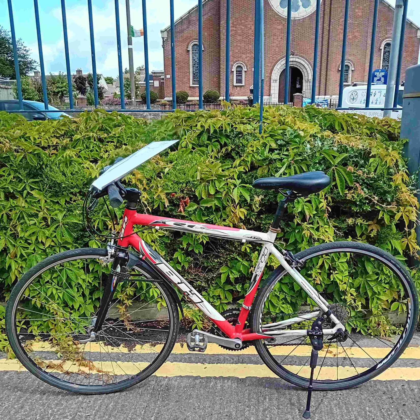 BH BH Men's Hybrid Bike - 19 inch frame