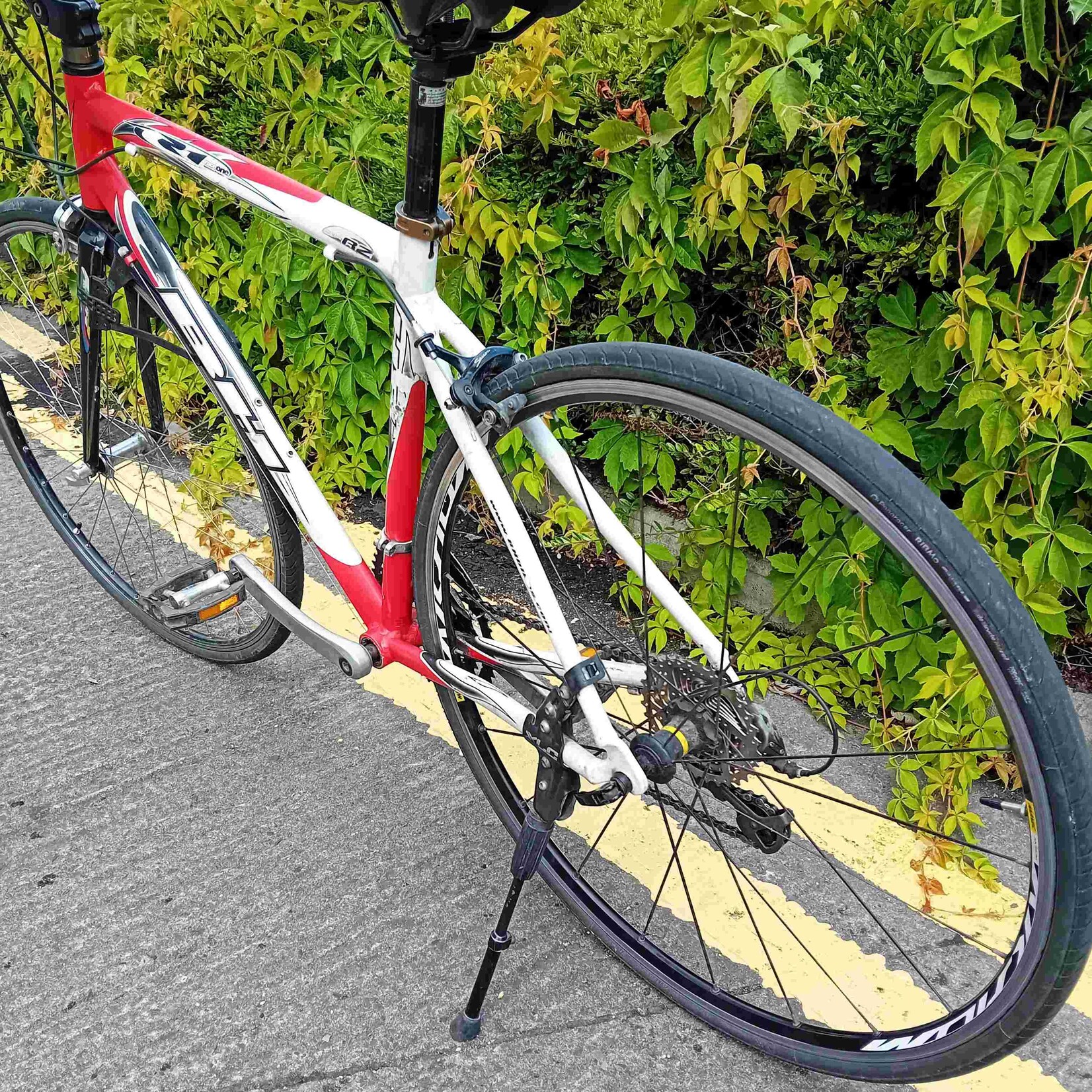BH BH Men's Hybrid Bike - 19 inch frame