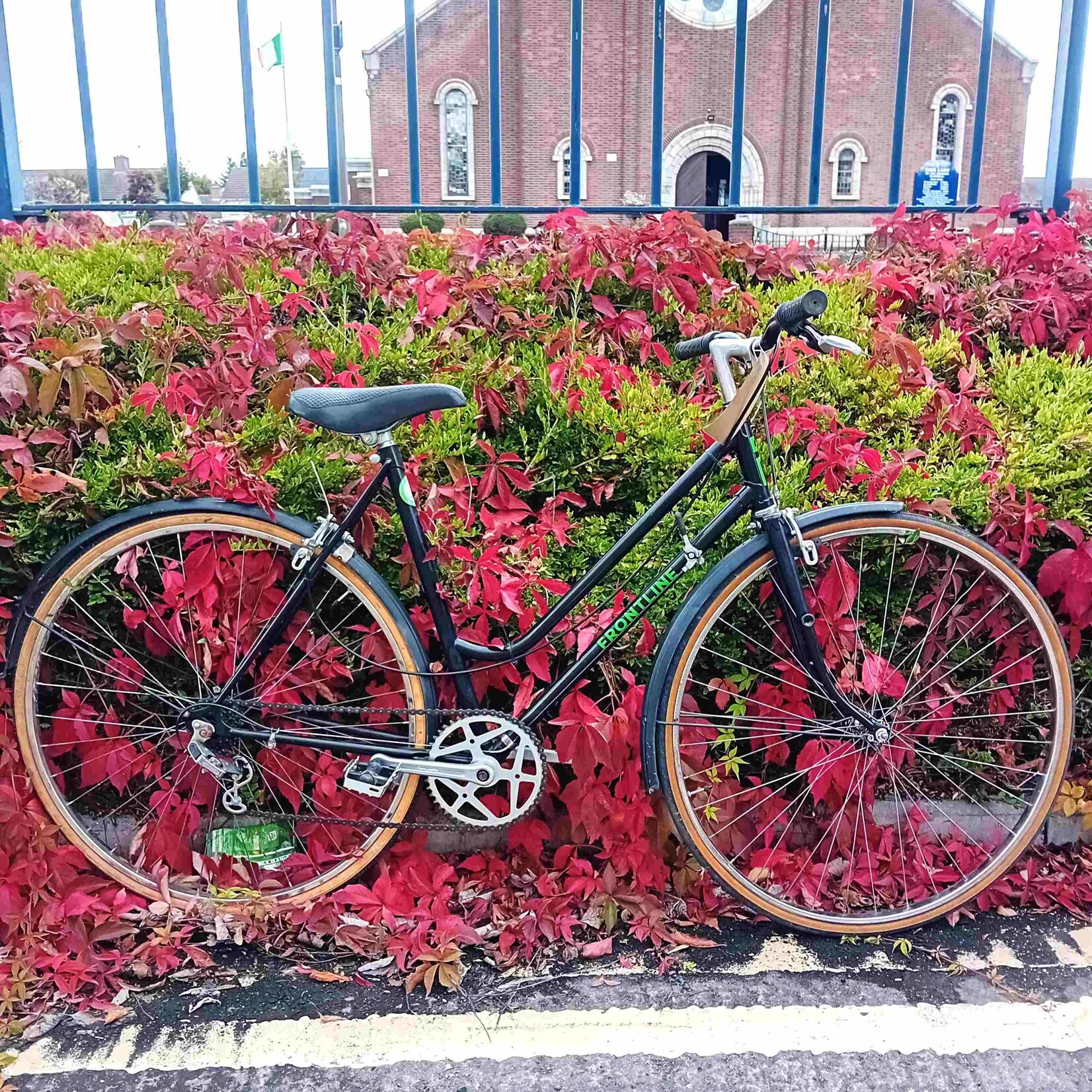 Frontline Frontline Bikes Black Step-Through