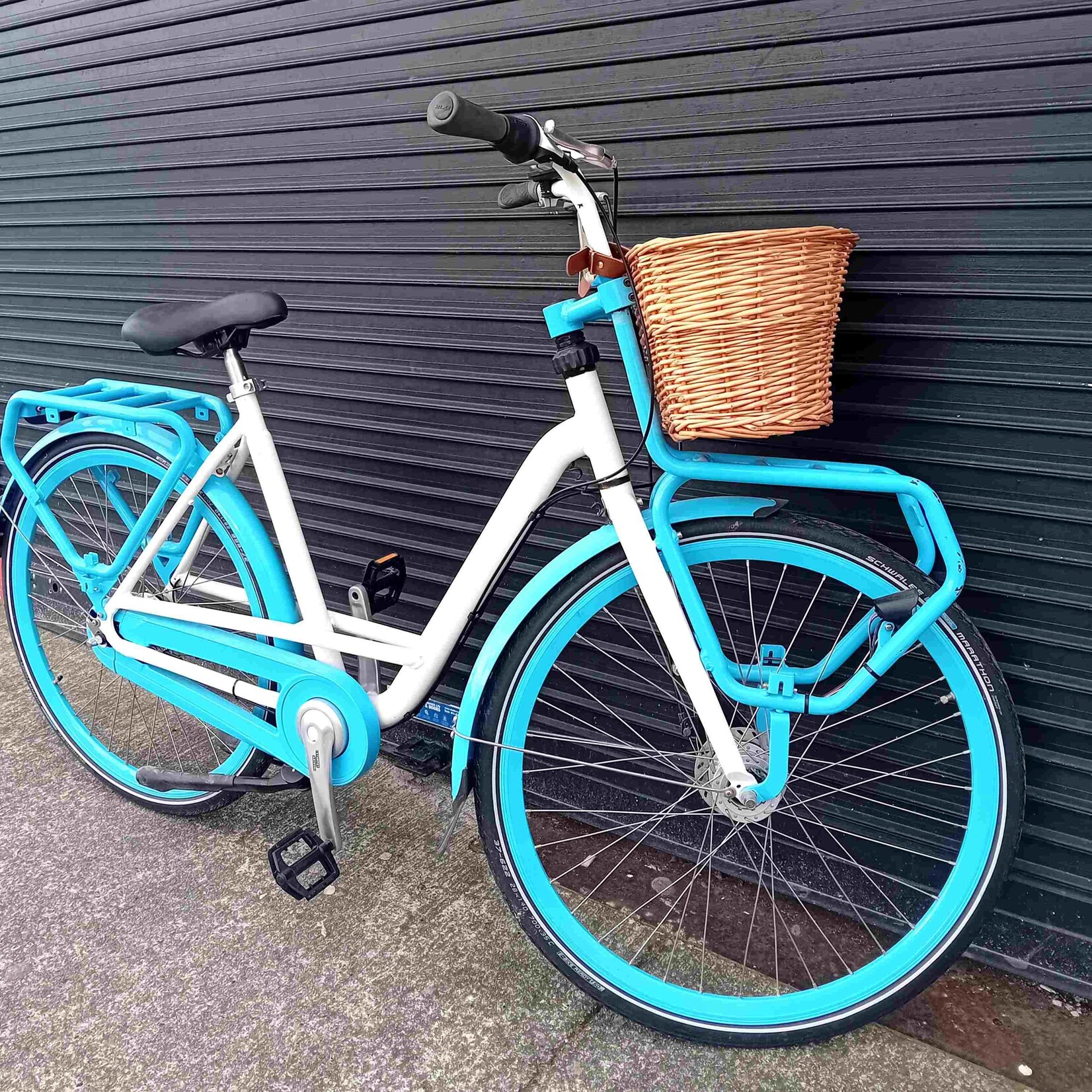 Dutch Style Dutch Style Bike - turquoise and white