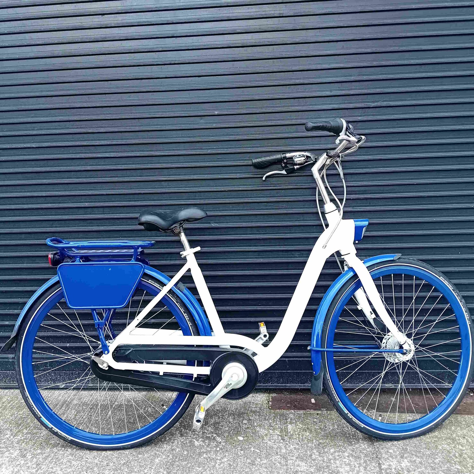 Dutch Style Dutch Style Bike - blue and white