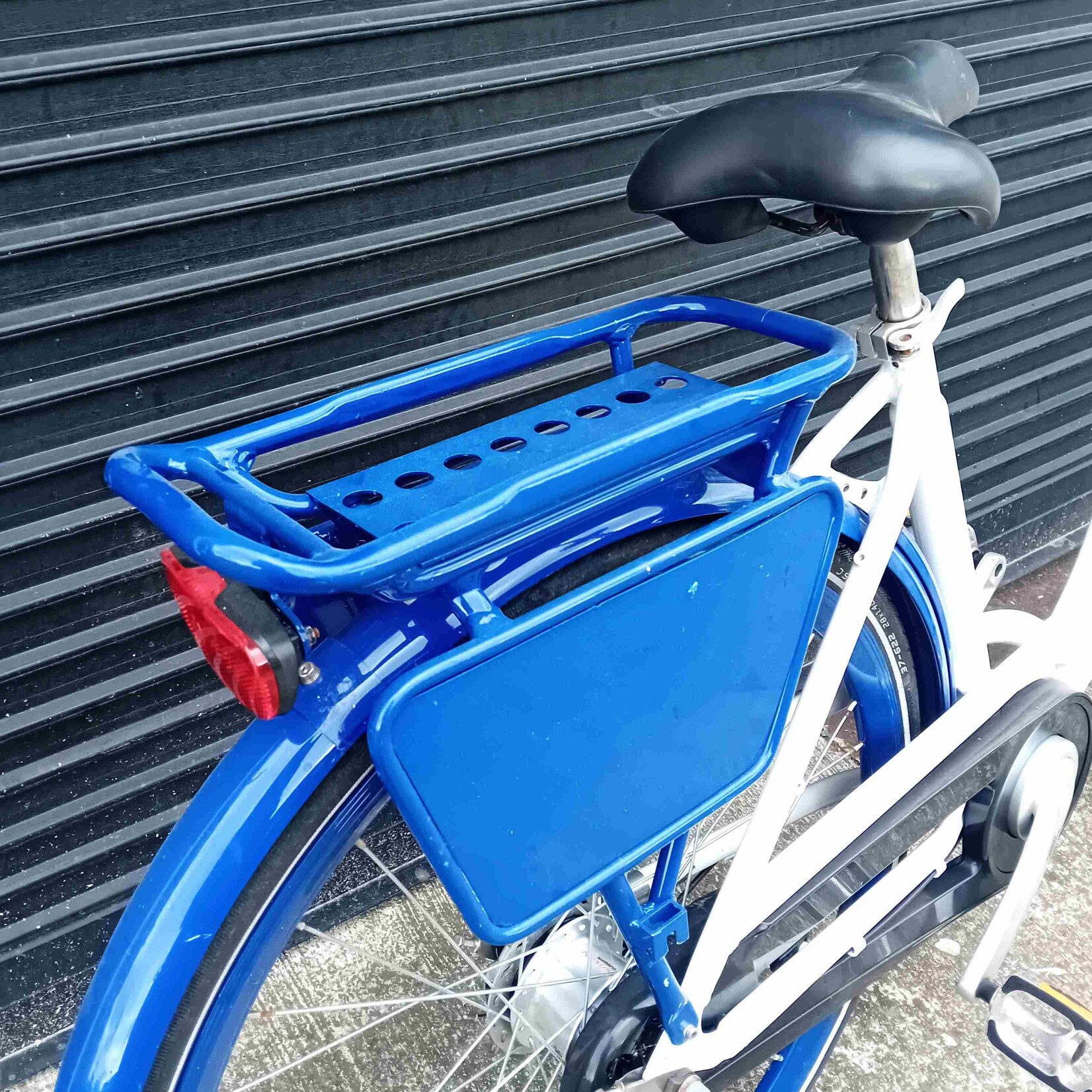 Dutch Style Dutch Style Bike - blue and white