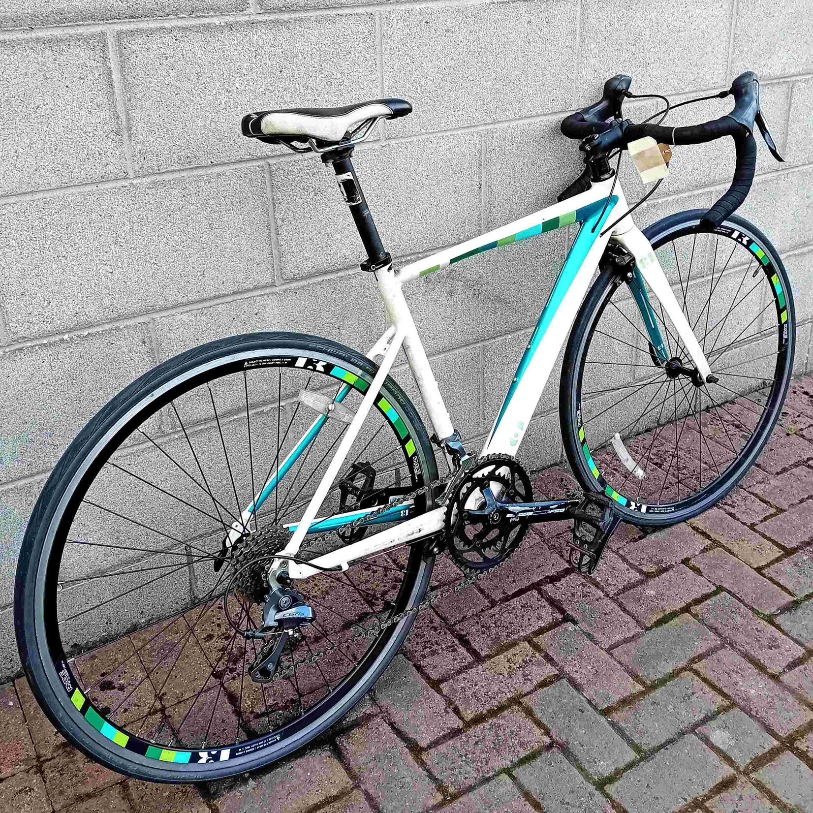 Intrinsic Intrinsic Alpha Road Bike