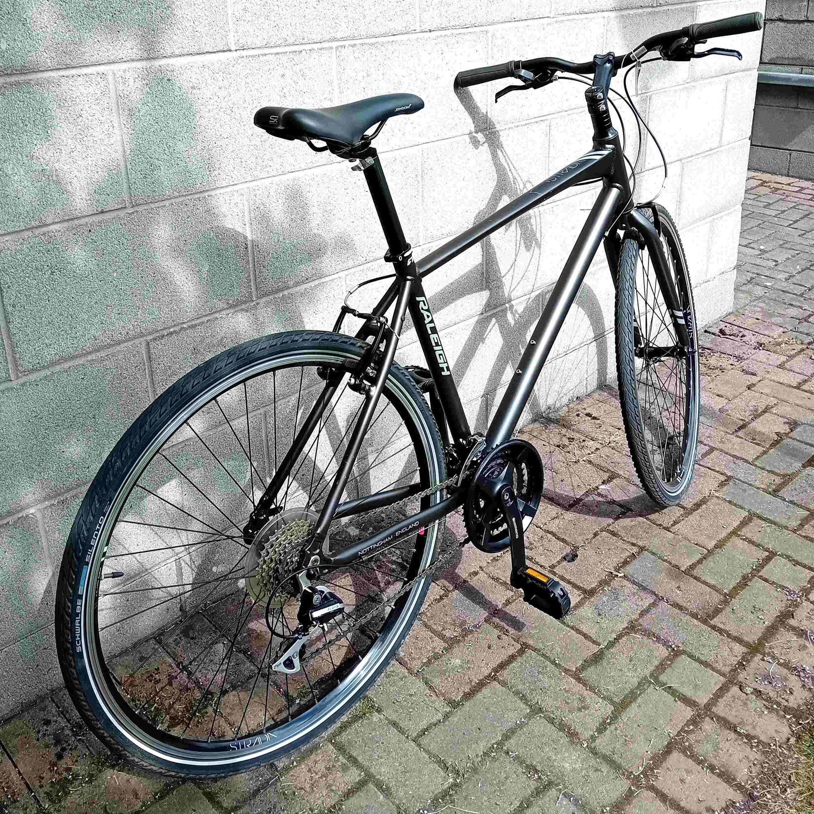 Raleigh Raleigh Strada 2 Hybrid Bike