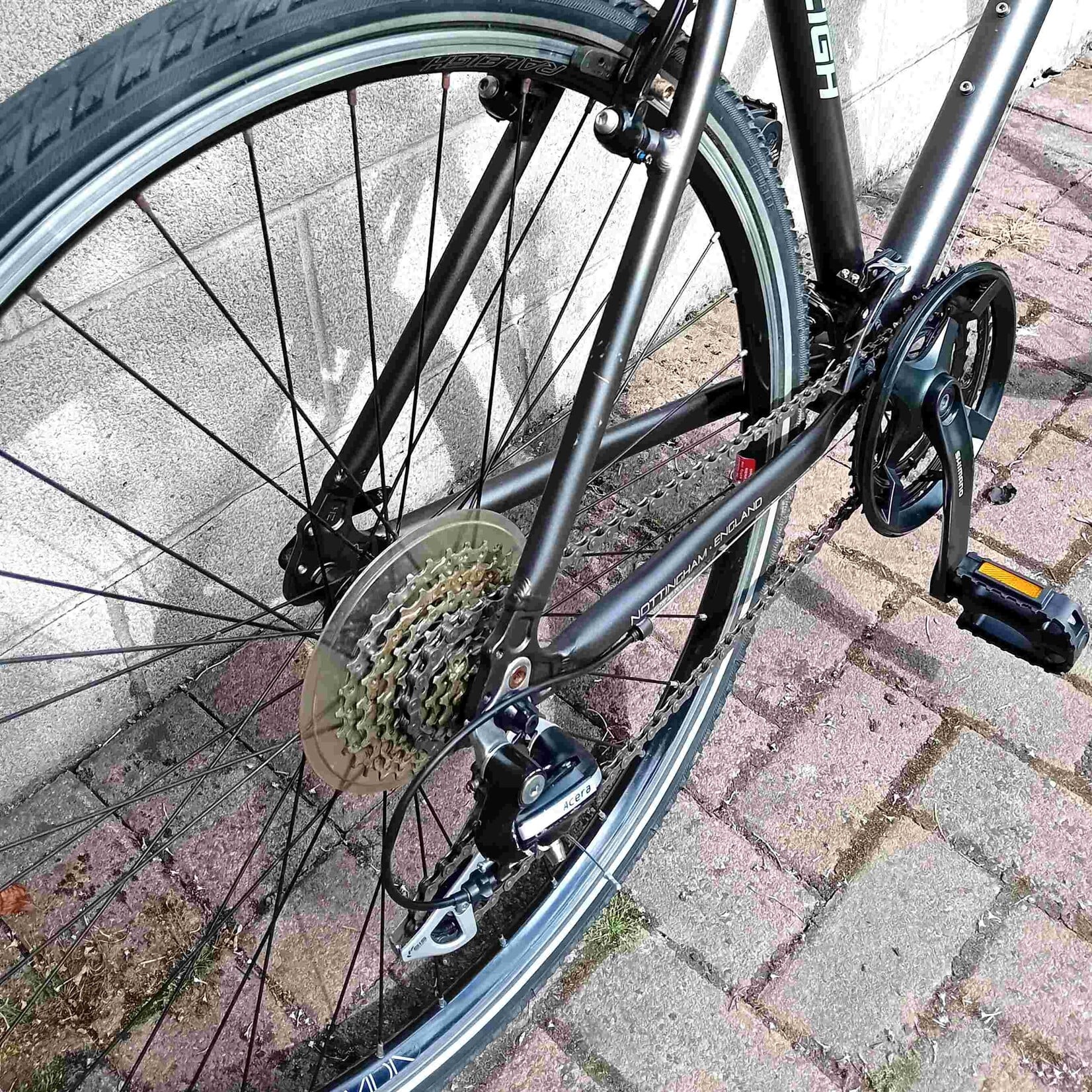 Raleigh Raleigh Strada 2 Hybrid Bike