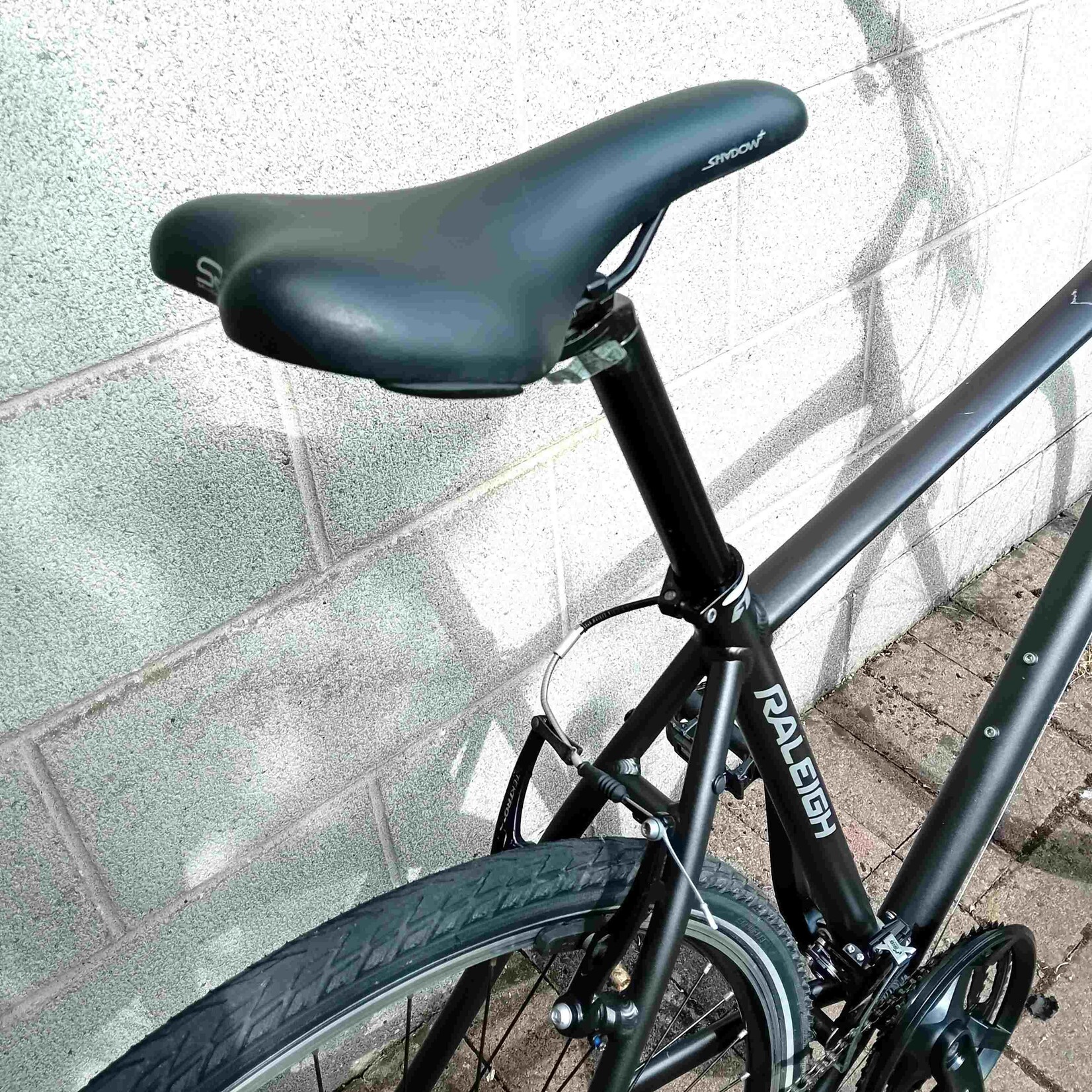 Raleigh Raleigh Strada 2 Hybrid Bike