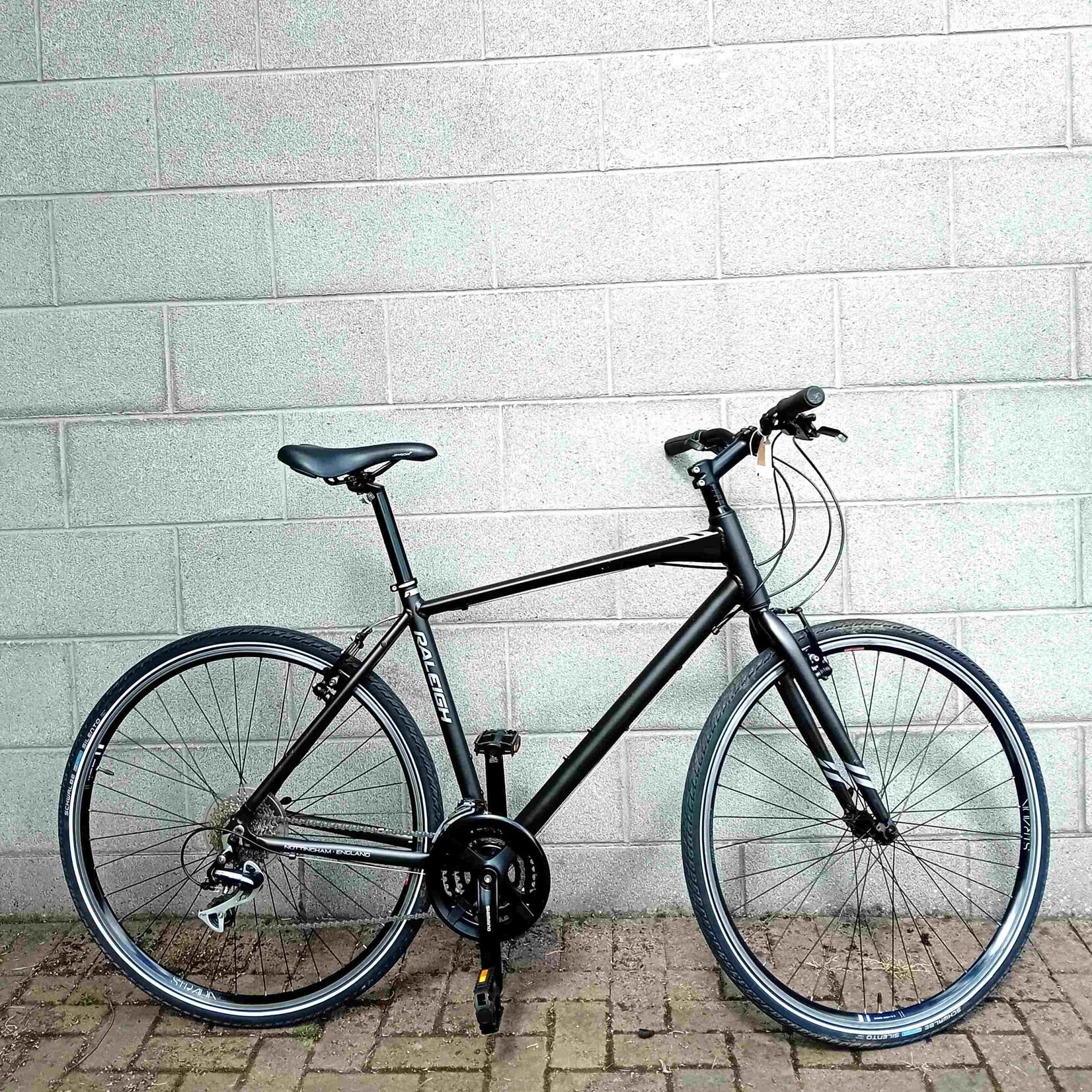 Raleigh Raleigh Strada 2 Hybrid Bike