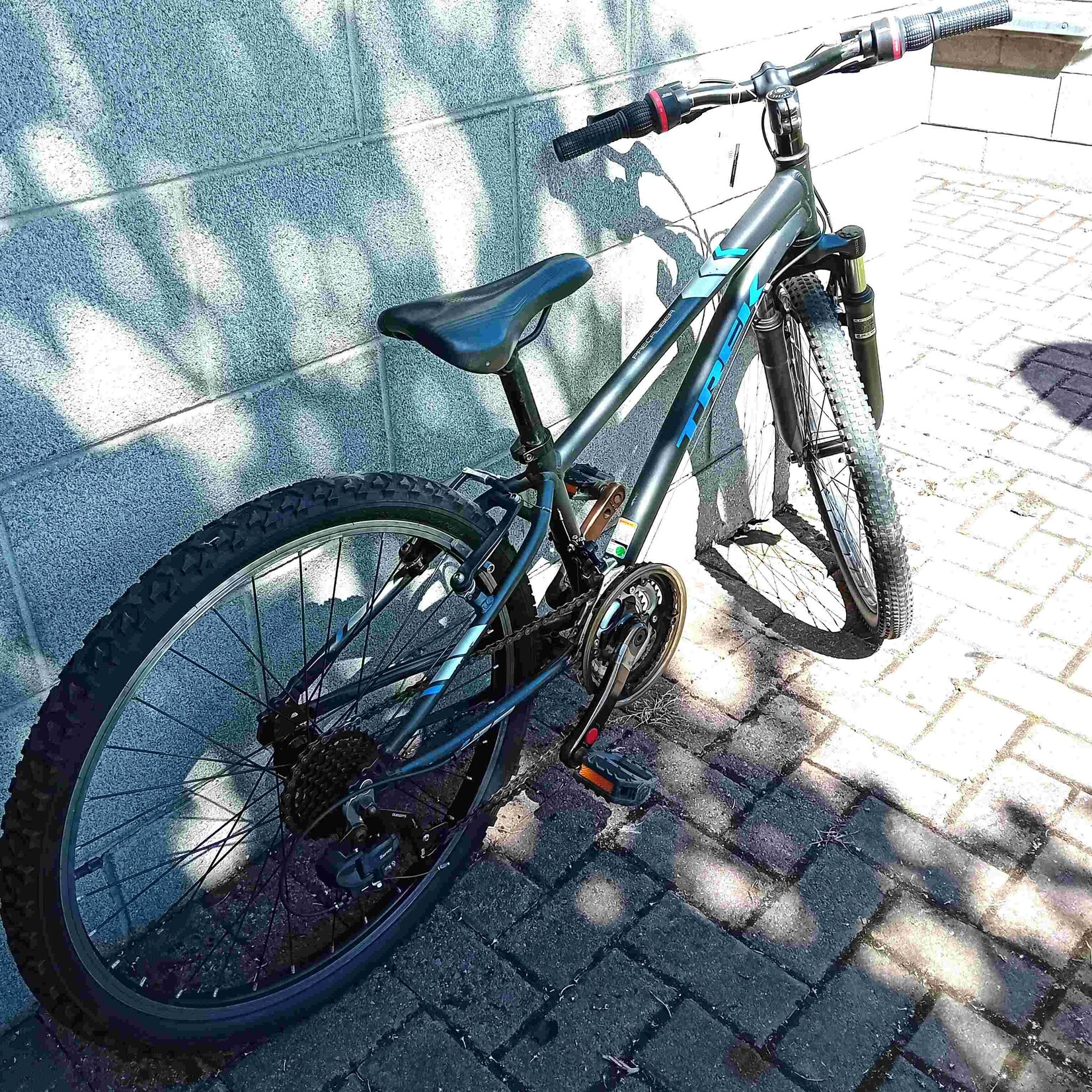 Trek Trek Teen Mountain Bike - 24 inch wheels